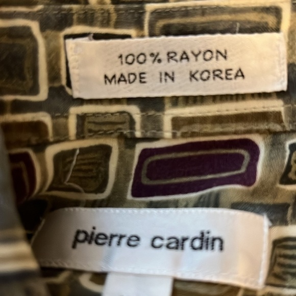 Pierre Cardin men’s short sleeved shirt. Buttons down the front. Size XXL - Picture 7 of 7